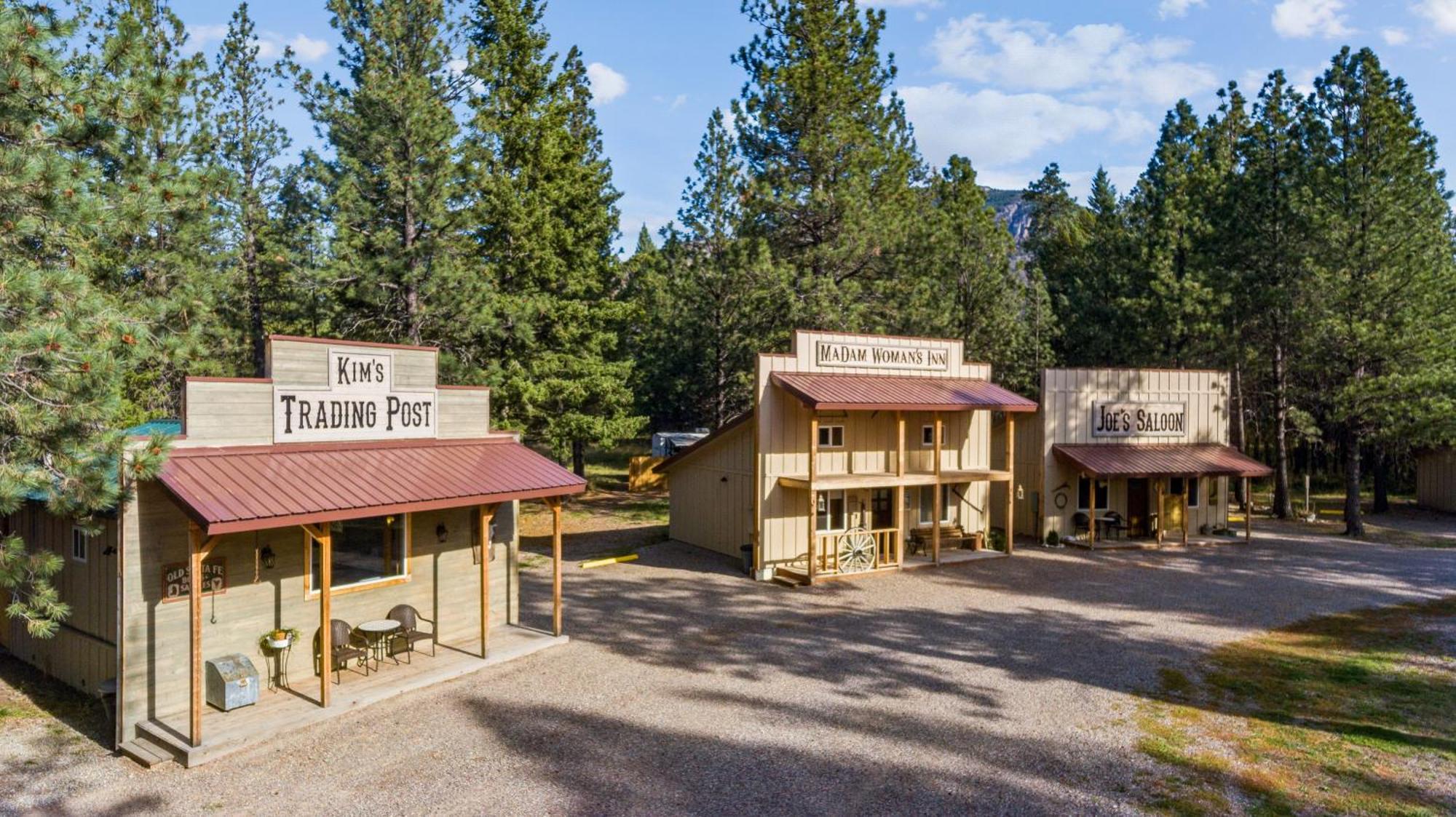 Fort Williamson Glacier Vacation Rentals Columbia Falls Zewnętrze zdjęcie