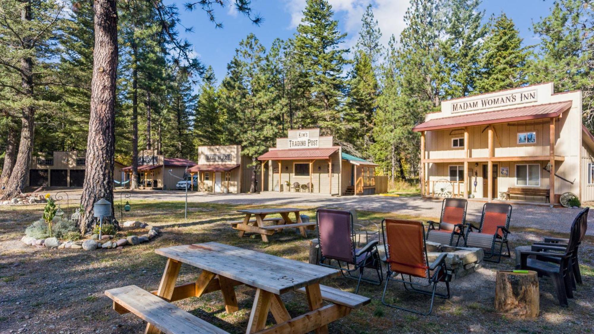 Fort Williamson Glacier Vacation Rentals Columbia Falls Zewnętrze zdjęcie